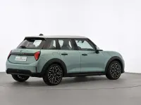 Gebraucht Mini Cooper S Favoured 204 PS (150 kW) 2025 Grün Kleinwagen