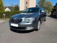Używany Skoda Superb 160 KM (117 kW) 2012 Szary Sedan/Limuzyna