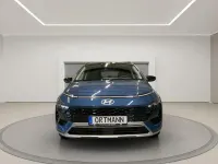 Neu Hyundai Bayon Turbo 101 PS (74 kW) 2025 Dragon red/ phantom black / mi SUV