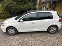 Gebraucht VW Golf VI Team 105 PS (77 kW) 2010 Weiß Kleinwagen