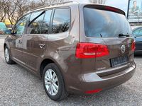 Gebraucht VW Touran Style 140 PS (102 kW) 2012 Braun Van / Kleinbus