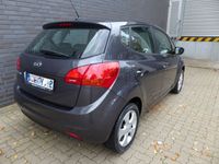 Gebraucht Kia Venga 90 PS (66 kW) 2014 Grau Kleinwagen