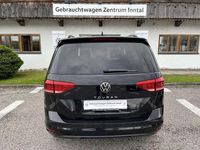 Gebraucht VW Touran Active 150 PS (110 kW) 2022 Schwarz Van / Kleinbus