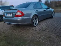 Gebraucht Mercedes E280 190 PS (139 kW) 2009 Silber Limousine