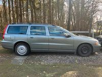 Gebraucht Volvo V70 185 PS (136 kW) 2006 Grün Kombi