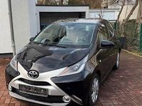 Gebraucht Toyota Aygo 69 PS (50 kW) 2018 Schwarz Kleinwagen