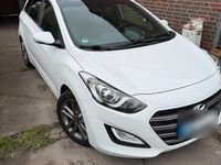 Gebraucht Hyundai i30 110 PS (80 kW) 2016 Weiß Kombi