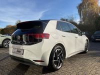 Gebraucht VW ID.3 Pro 150 kW (204 PS) 2024 Gletscherweiß metallic Kleinwagen