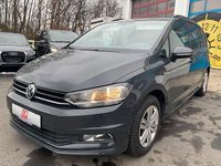 Gebraucht VW Touran 120 PS (88 kW) 2016 Uranograu/cinza urano Van / Kleinbus