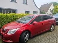Gebraucht Toyota Avensis T2 150 PS (110 kW) 2011 Rot Kombi