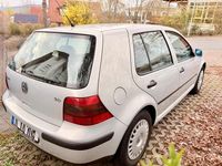 Gebraucht VW Golf IV 115 PS (84 kW) 1999 Silber Kleinwagen