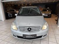 Gebraucht Mercedes B200 136 PS (100 kW) 2006 Silber Van / Kleinbus