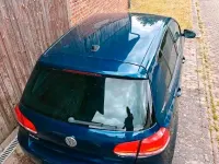 Gebraucht VW Golf VI 105 PS (77 kW) 2011 Blau Kleinwagen