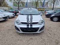 Second-hand Kia Rio Spirit 90 CP (66 kW) 2012 Argintiu Berlinǎ