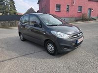 Gebraucht Hyundai i10 69 PS (50 kW) 2012 Grau Kleinwagen
