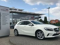 Gebraucht Mercedes A180 Urban 122 PS (89 kW) 2017 Weiß Limousine