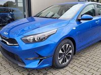 Neu Kia Ceed 140 PS (102 kW) 2025 Blau Kleinwagen