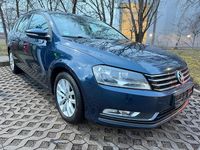 Gebraucht VW Passat 140 PS (102 kW) 2012 Blau Kombi