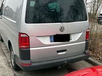 Gebraucht VW Transporter 150 PS (110 kW) 2019 Silber Van