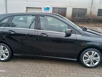 Gebraucht Mercedes B250 211 PS (155 kW) 2015 Schwarz Van / Kleinbus