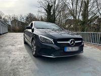 Gebraucht Mercedes CLA200 Urban 136 PS (100 kW) 2017 Schwarz Coupé