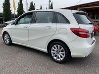 Gebraucht Mercedes B200 Style 136 PS (100 kW) 2018 Weiß Kleinwagen