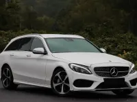 Gebraucht Mercedes C180 AMG line 156 PS (114 kW) 2018 Weiß Kombi
