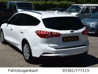 Gebraucht Ford Focus Cool & Connect 120 PS (88 kW) 2020 Weiß Kombi