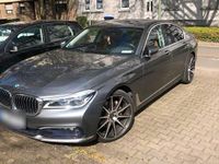 Gebraucht BMW 730 265 PS (194 kW) 2016 Grau Limousine