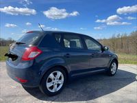 Gebraucht Kia Ceed Attract 90 PS (66 kW) 2010 Blau Kleinwagen