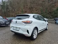 Używany Renault Clio V Evolution 91 KM (66 kW) 2025 Biały Sedan/Limuzyna