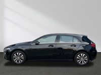 Gebraucht Mercedes A180 136 PS (100 kW) 2023 Schwarz Limousine