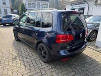 Gebraucht VW Touran 140 PS (102 kW) 2012 Night blue metallic Van / Kleinbus