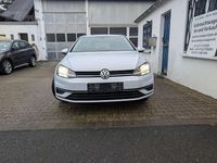 Gebraucht VW Golf VII Trendline 110 PS (80 kW) 2017 White silver metallic Kombi
