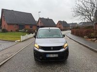 Gebraucht Peugeot Partner 130 PS (95 kW) 2019 Silber Van / Kleinbus