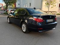 Second-hand BMW 525 177 CP (130 kW) 2006 Albastru Berlinǎ