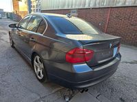 Gebraucht BMW 325 218 PS (160 kW) 2005 Sparkling graphite metallic Limousine