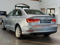 Gebraucht Audi A3 Attraction 125 PS (91 kW) 2015 Silber Limousine