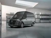 Gebraucht Mercedes Sprinter 170 PS (125 kW) 2025 Grau / selenitgrau Van