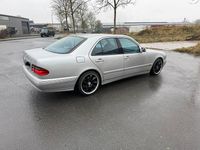 Gebraucht Mercedes 200 116 PS (85 kW) 2000 Silber Limousine