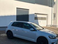 Gebraucht VW Golf VII 116 PS (85 kW) 2017 Weiß Kleinwagen