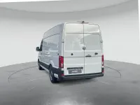 Gebraucht VW Crafter 140 PS (102 kW) 2024 Candyweiß Van