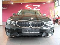 Gebraucht BMW 320 Advantage 190 PS (139 kW) 2020 Saphirschwarz Kombi
