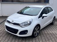 Gebraucht Kia Rio 109 PS (80 kW) 2015 Weiß Limousine