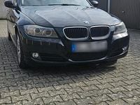 Gebraucht BMW 320 184 PS (135 kW) 2010 Schwarz Limousine