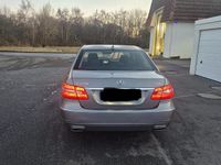 Gebraucht Mercedes E220 Avantgarde 170 PS (125 kW) 2013 Silber Limousine