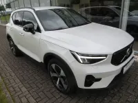 Gebraucht Volvo XC40 Plus 163 PS (119 kW) 2023 Weiß SUV