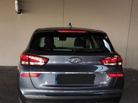 gebraucht Hyundai i30 Kombi 1.4 Sonderkontingent Navigation
