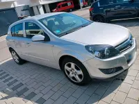 Gebraucht Opel Astra 140 PS (102 kW) 2008 Silber Limousine