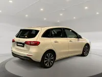 Używany Mercedes E250 Style 160 KM (117 kW) 2022 Biały Sedan/Limuzyna